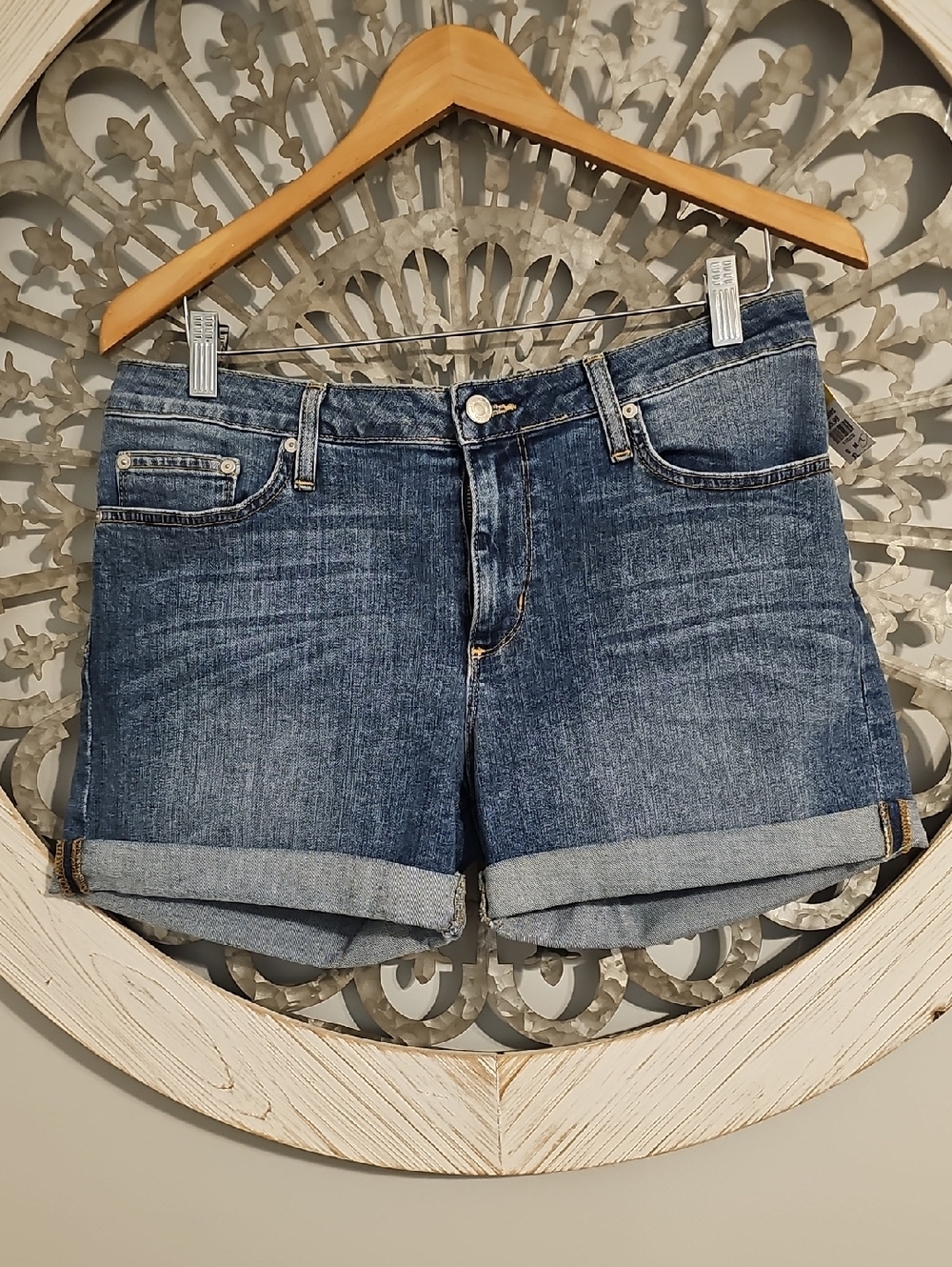 Just Black Classic Rolled-Hem Denim Shorts - Medium Blue